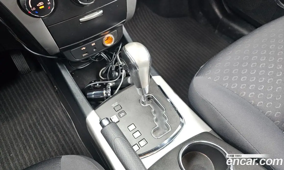 SsangYong Korando 2011 2.0 автомат (гидро), фото 9