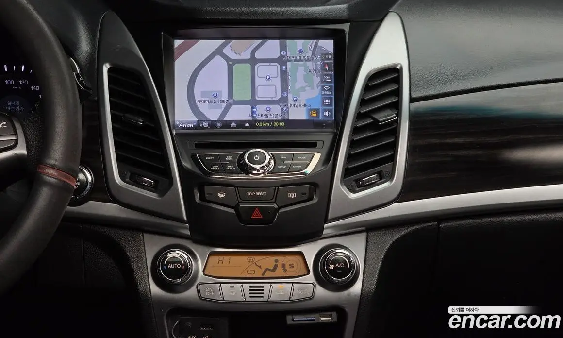 SsangYong Korando 2014 2.0 автомат (гидро), фото 14