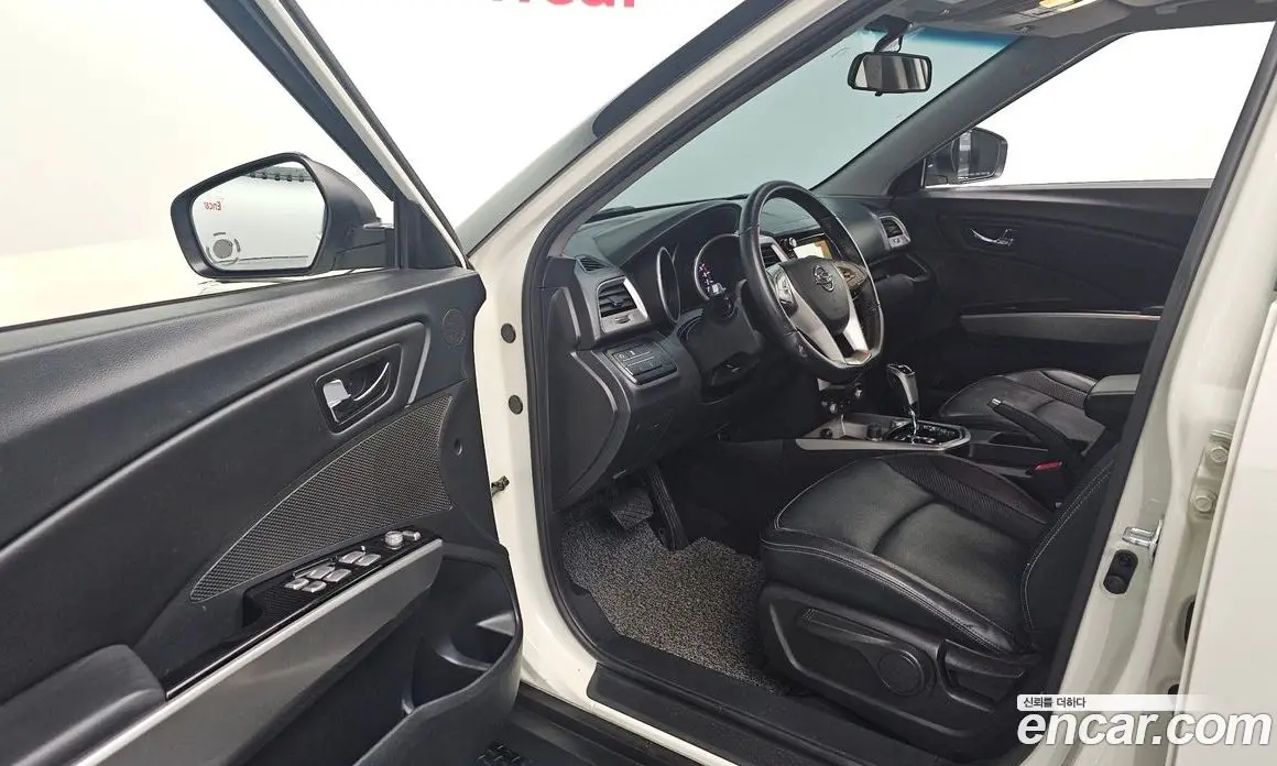 SsangYong TIBOLI 2015 1.6 автомат (гидро), фото 13