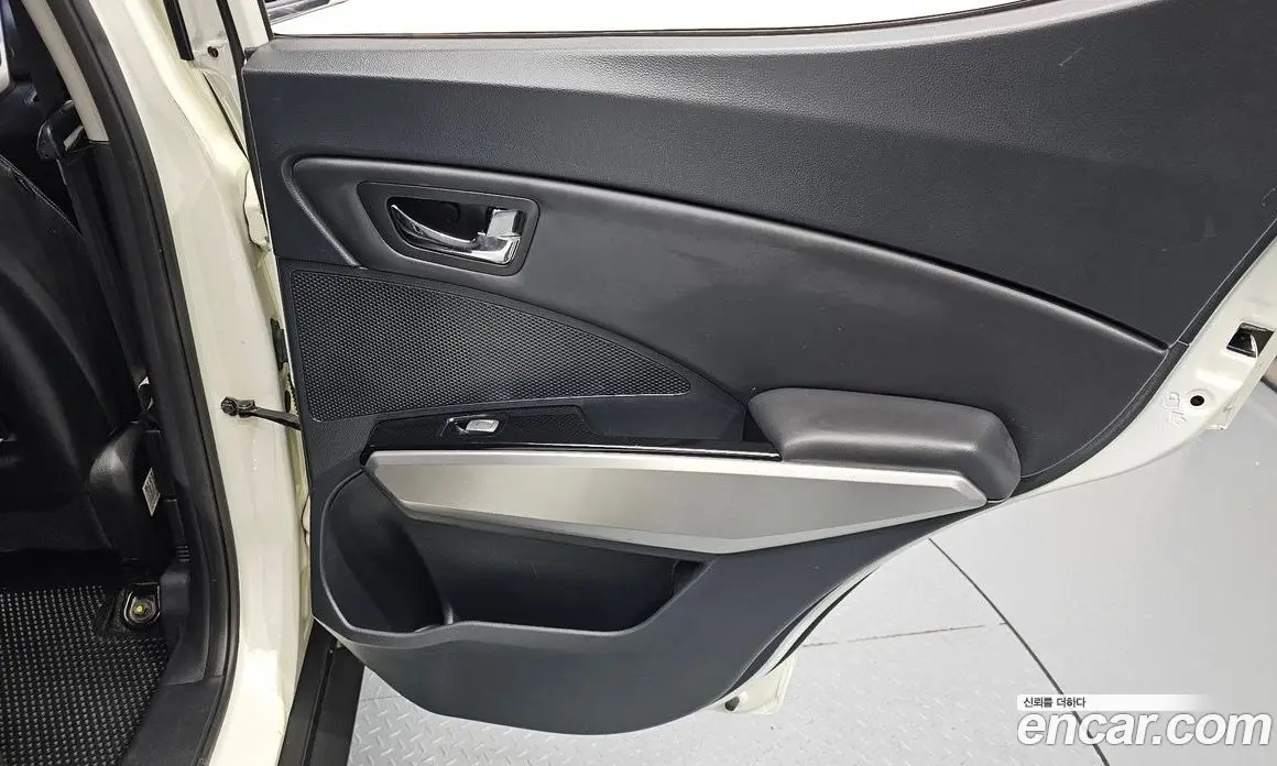 SsangYong TIBOLI 2015 1.6 автомат (гидро), фото 14 SsangYong TIBOLI 2015 1.6 автомат (гидро), фото 14