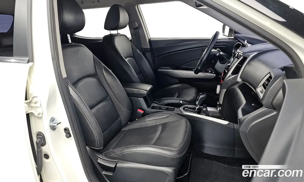 SsangYong TIBOLI 2015 1.6 автомат (гидро), фото 16 SsangYong TIBOLI 2015 1.6 автомат (гидро), фото 16