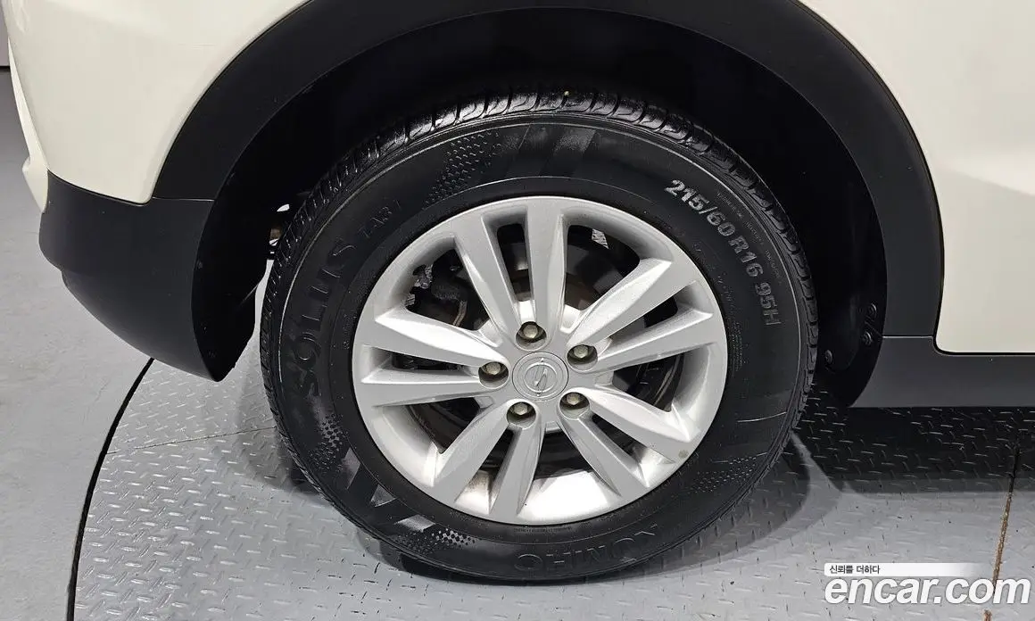 SsangYong TIBOLI 2015 1.6 автомат (гидро), фото 4 SsangYong TIBOLI 2015 1.6 автомат (гидро), фото 4