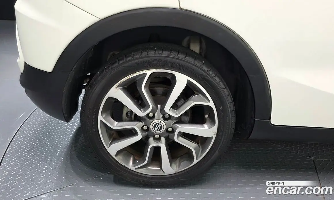 SsangYong TIBOLI 2016 1.6 автомат (гидро), фото 5 SsangYong TIBOLI 2016 1.6 автомат (гидро), фото 5