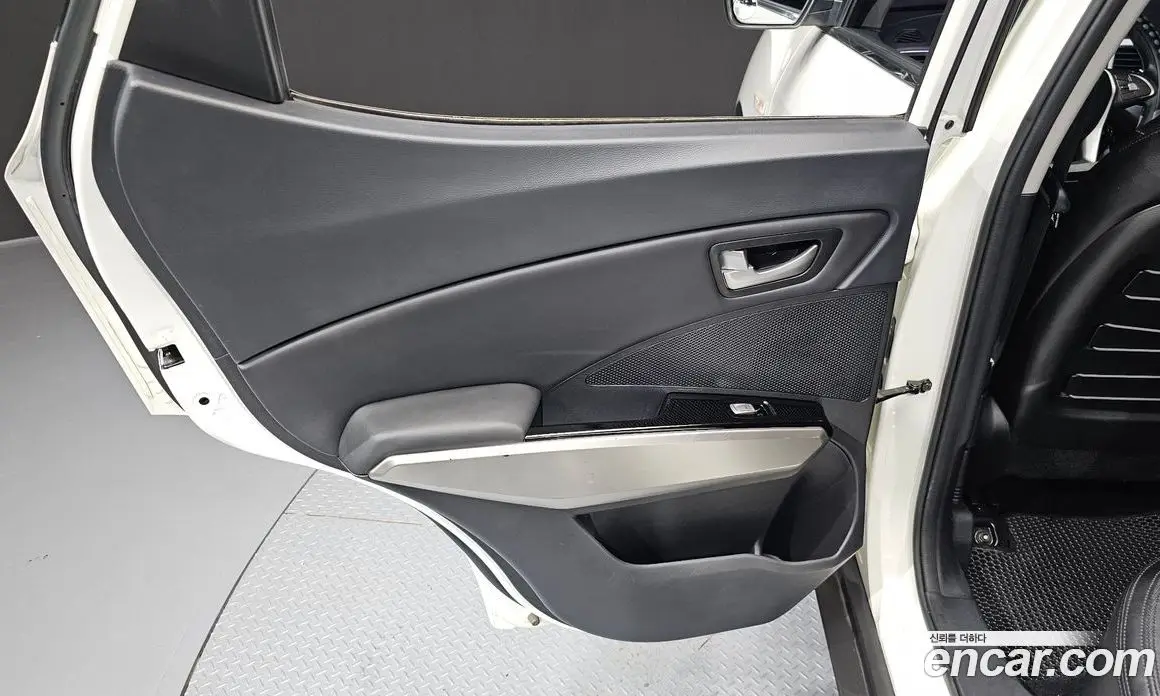 SsangYong TIBOLI 2018 1.6 автомат (гидро), фото 15