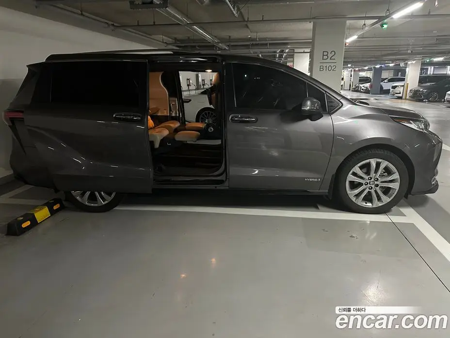 Toyota Sienna 2021 2.5 автомат (гидро), фото 3 Toyota Sienna 2021 2.5 автомат (гидро), фото 3