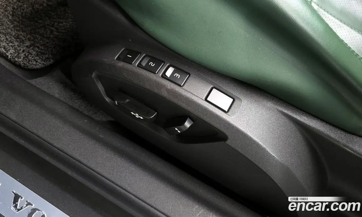 Volvo C70 2007 2.5 автомат (гидро), фото 16 Volvo C70 2007 2.5 автомат (гидро), фото 16