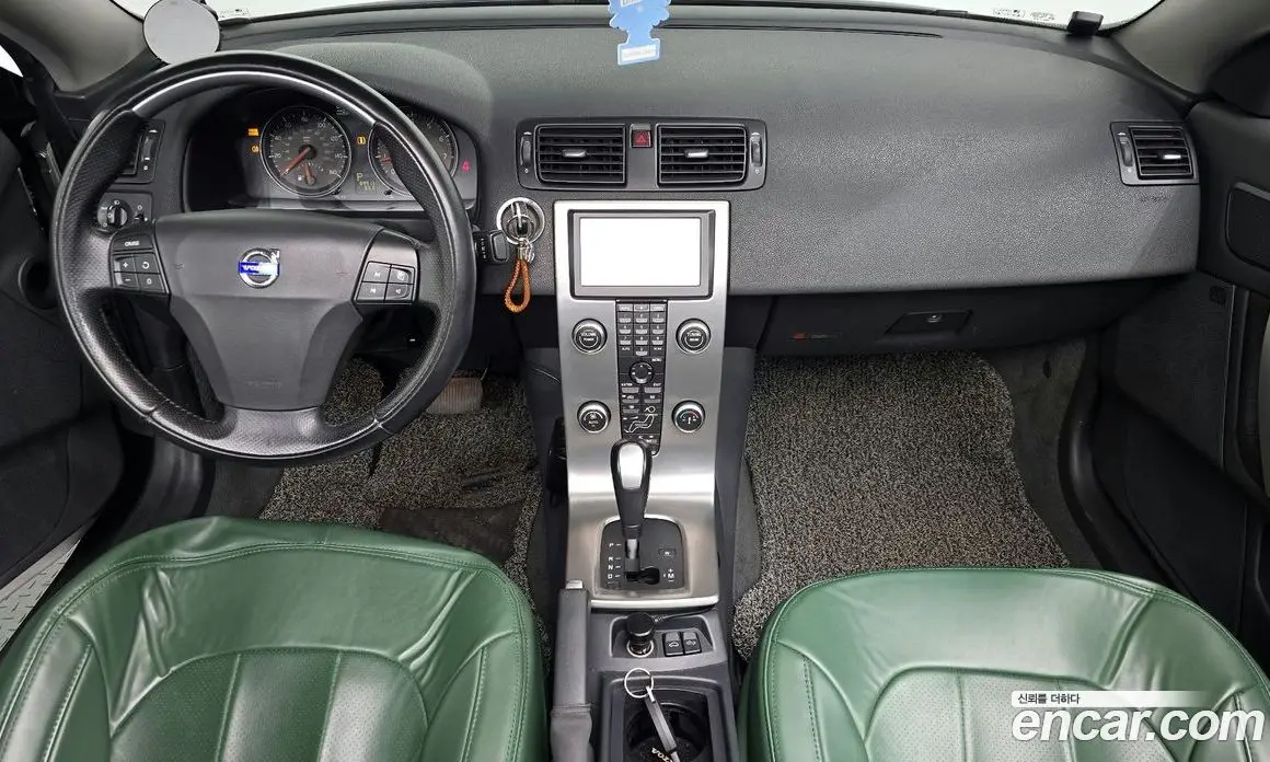 Volvo C70 2007 2.5 автомат (гидро), фото 7 Volvo C70 2007 2.5 автомат (гидро), фото 7