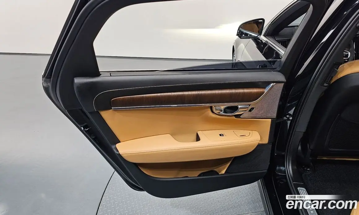 Volvo S90 2022 2.0 автомат (гидро), фото 15 Volvo S90 2022 2.0 автомат (гидро), фото 15