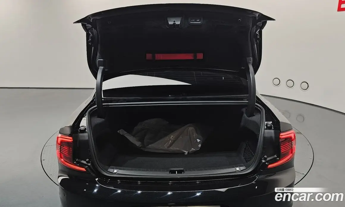 Volvo S90 2022 2.0 автомат (гидро), фото 27 Volvo S90 2022 2.0 автомат (гидро), фото 27