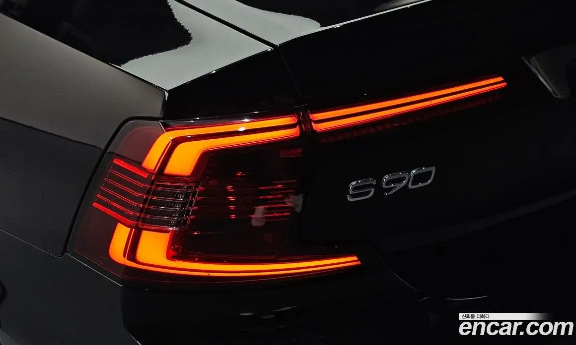Volvo S90 2022 2.0 автомат (гидро), фото 9 Volvo S90 2022 2.0 автомат (гидро), фото 9