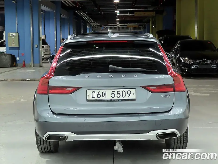 Volvo V90 2018 2.0 автомат (гидро), фото 4 Volvo V90 2018 2.0 автомат (гидро), фото 4