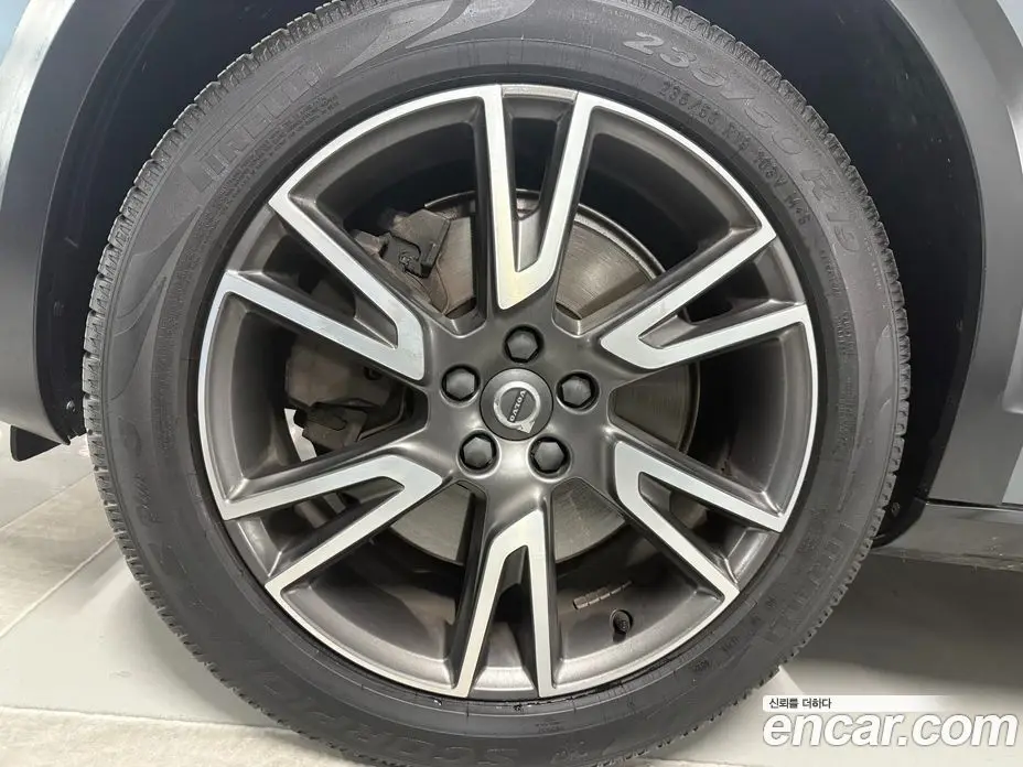 Volvo V90 2018 2.0 автомат (гидро), фото 5 Volvo V90 2018 2.0 автомат (гидро), фото 5