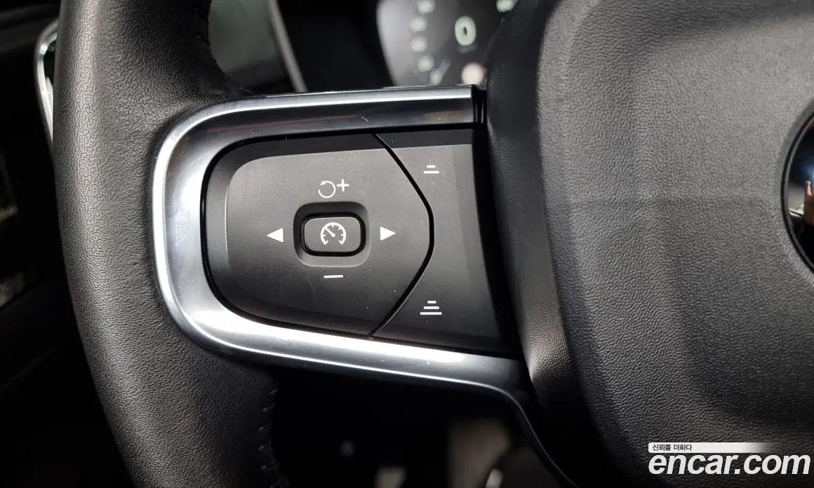 Volvo XC40 2019 2.0 автомат (гидро), фото 17 Volvo XC40 2019 2.0 автомат (гидро), фото 17