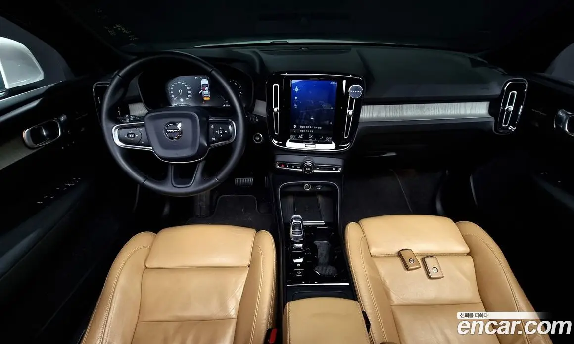 Volvo XC40 2019 2.0 автомат (гидро), фото 7 Volvo XC40 2019 2.0 автомат (гидро), фото 7