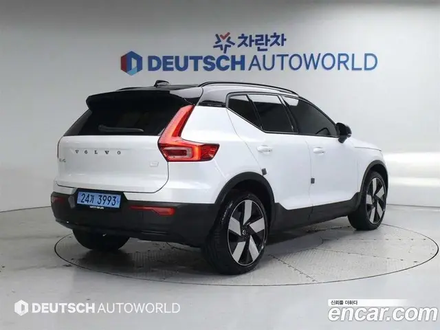 Volvo XC40 2024 0.2 автомат (гидро), миниатюра 2 Volvo XC40 2024 0.2 автомат (гидро), миниатюра 2