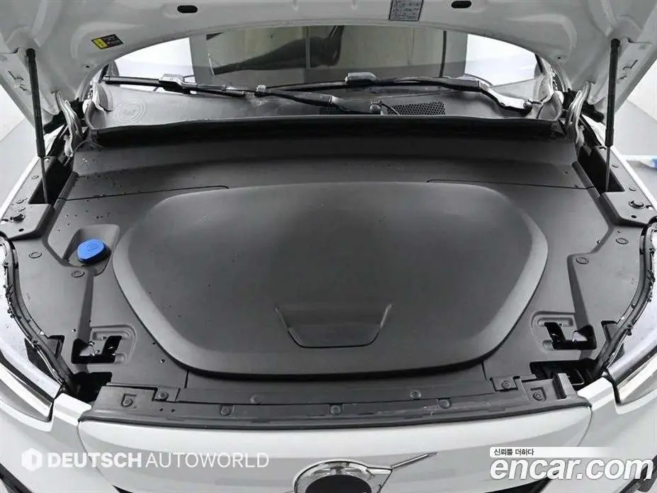 Volvo XC40 2024 0.2 автомат (гидро), фото 6 Volvo XC40 2024 0.2 автомат (гидро), фото 6