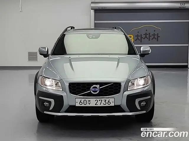 Volvo XC70 2015 2.0 автомат (гидро), миниатюра 2 Volvo XC70 2015 2.0 автомат (гидро), миниатюра 2