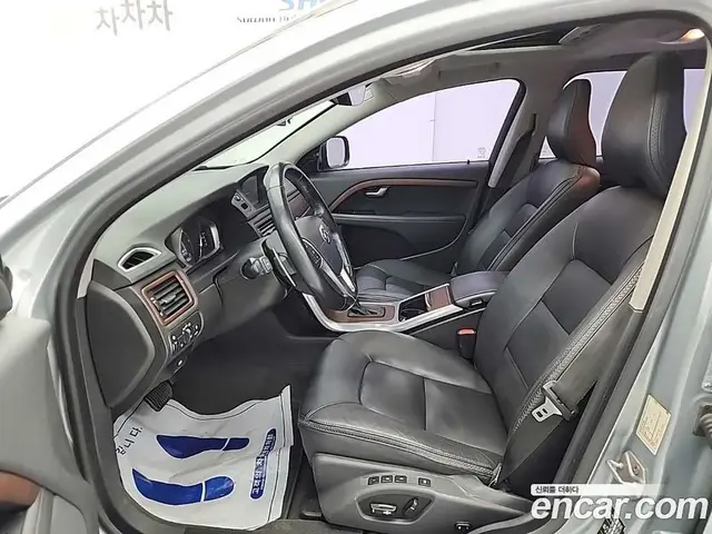 Volvo XC70 2015 2.0 автомат (гидро), миниатюра 11 Volvo XC70 2015 2.0 автомат (гидро), миниатюра 11