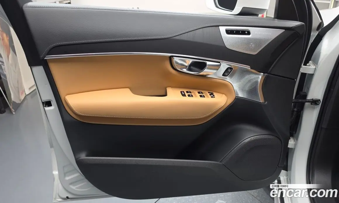 Volvo XC90 2025 2.0 автомат (гидро), фото 14