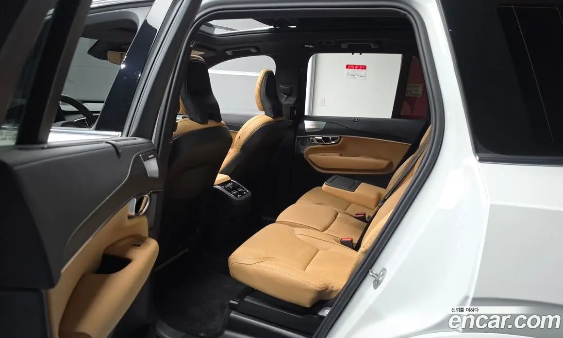 Volvo XC90 2025 2.0 автомат (гидро), фото 17