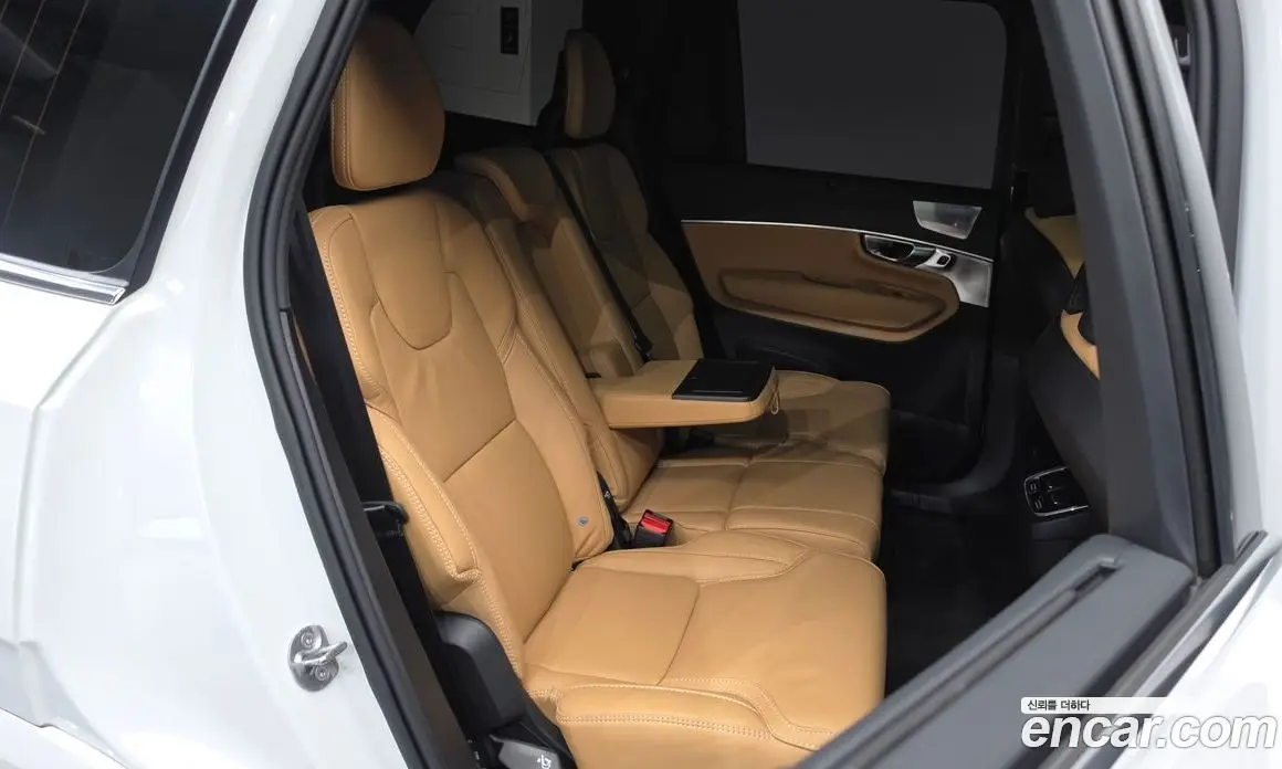 Volvo XC90 2025 2.0 автомат (гидро), фото 18