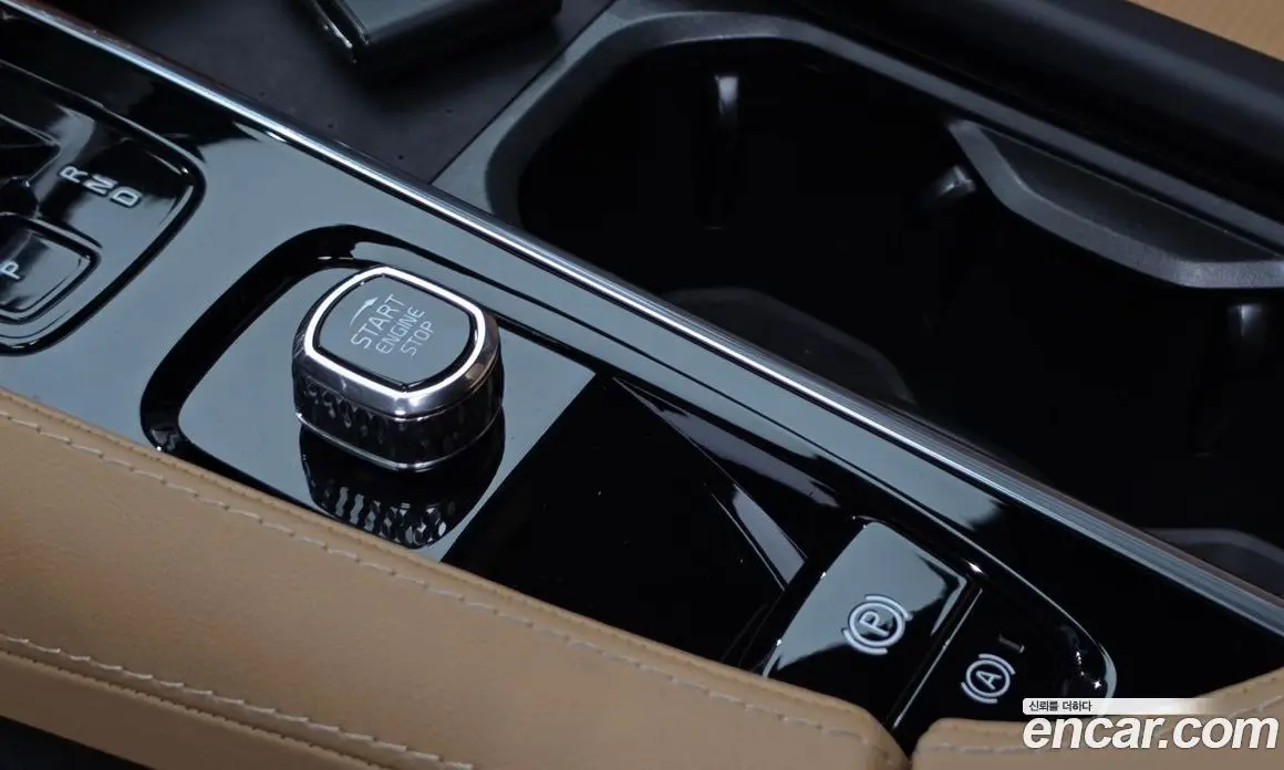 Volvo XC90 2025 2.0 автомат (гидро), фото 26