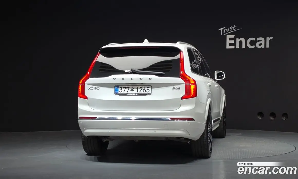 Volvo XC90 2025 2.0 автомат (гидро), фото 4