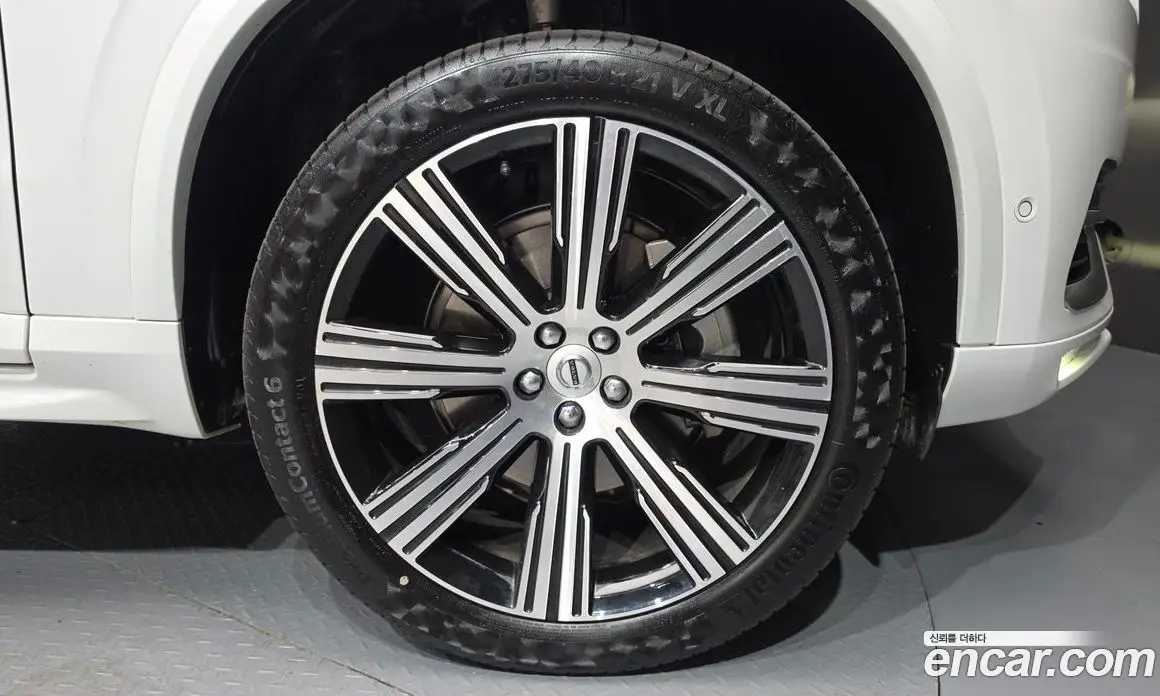 Volvo XC90 2025 2.0 автомат (гидро), фото 7