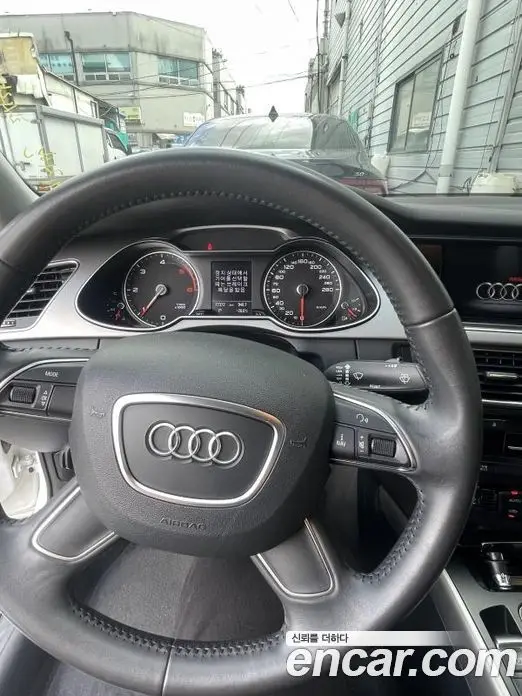 Audi A4 2014 2.0 автомат (гидро), фото 9