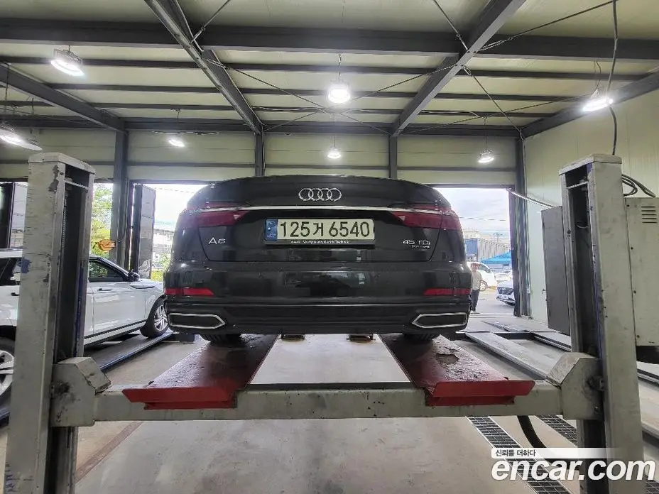 Audi A6 2021 3.0 автомат (гидро), фото 2