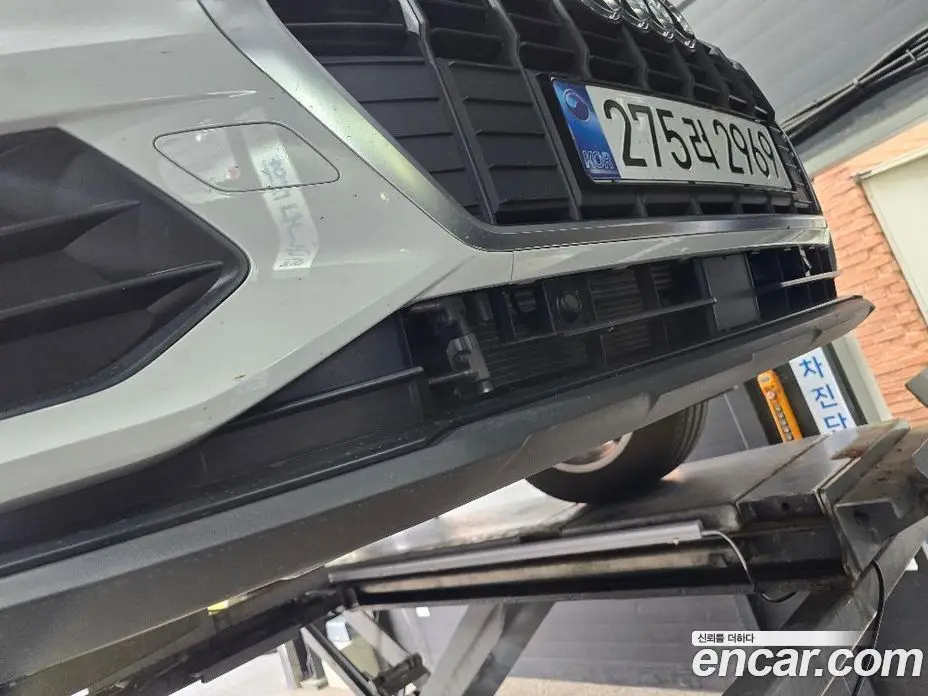 Audi Q3 2025 2.0 автомат (гидро), фото 1
