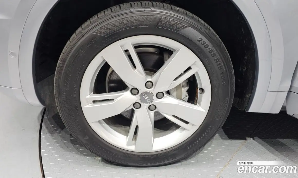 Audi Q5 2020 2.0 автомат (гидро), фото 5 Audi Q5 2020 2.0 автомат (гидро), фото 5