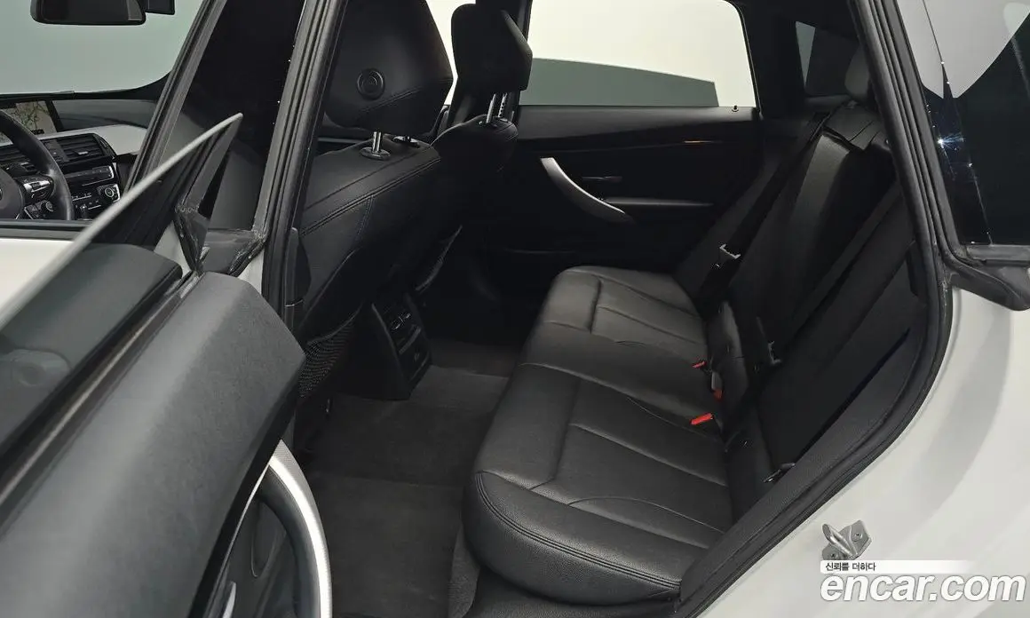 BMW 3 серия 2020 2.0 автомат (гидро), фото 17