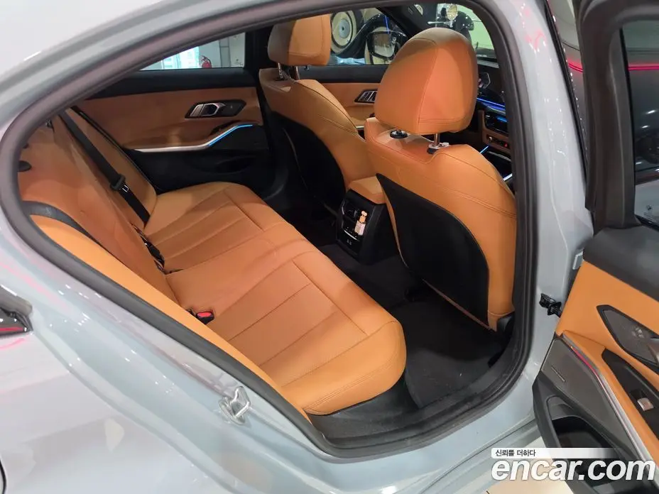 BMW 3 серия 2025 2.0 автомат (гидро), фото 12