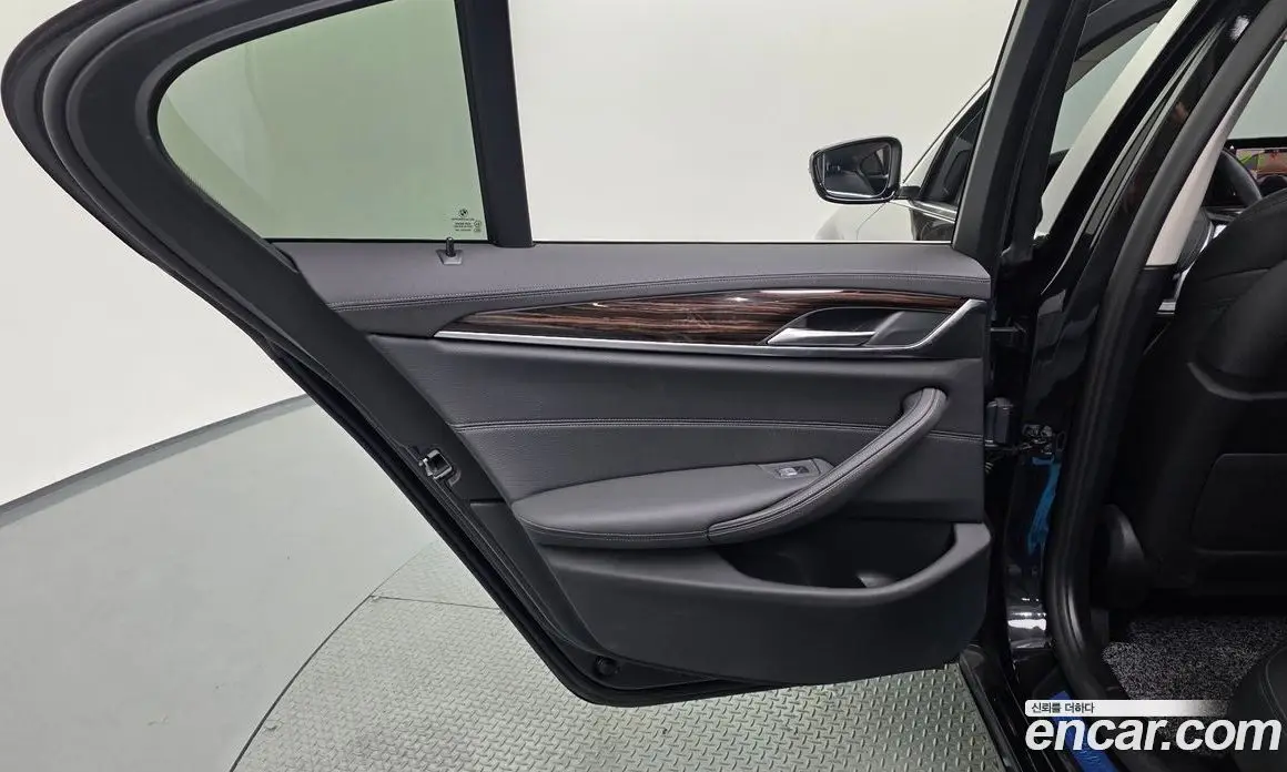 BMW 5 серия 2021 2.0 автомат (гидро), фото 15