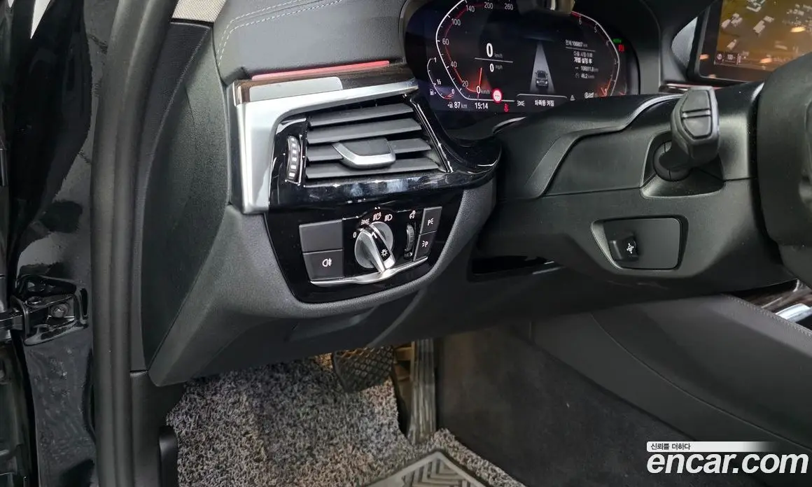 BMW 5 серия 2021 2.0 автомат (гидро), фото 28