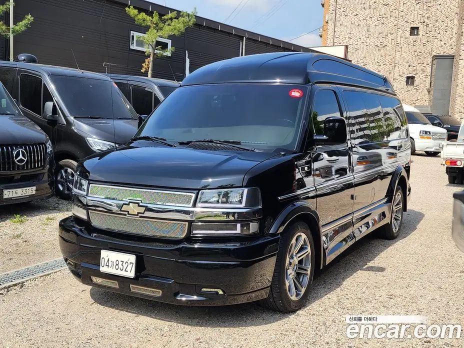 Chevrolet Express Van 2018 6.0 автомат (гидро), фото 1