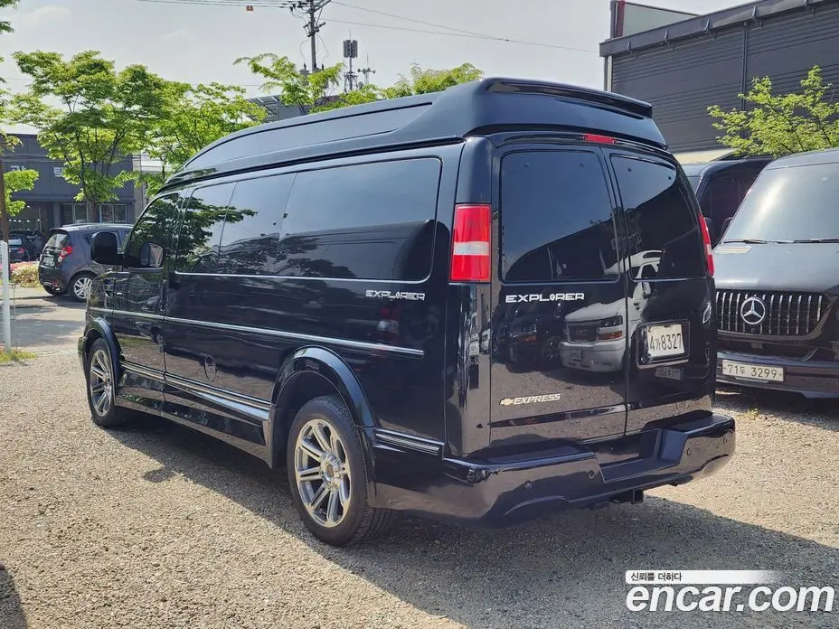 Chevrolet Express Van 2018 6.0 автомат (гидро), фото 2