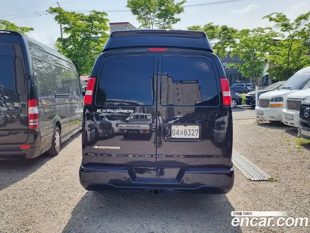 Chevrolet Express Van 2018 6.0 автомат (гидро), миниатюра 4