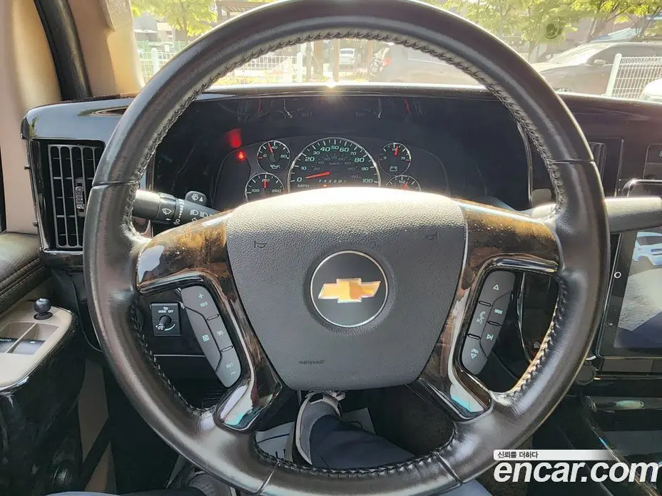 Chevrolet Express Van 2018 6.0 автомат (гидро), фото 9