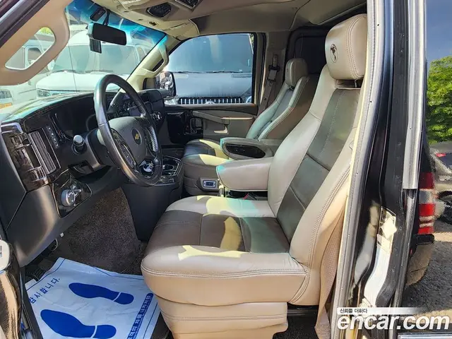 Chevrolet Express Van 2018 6.0 автомат (гидро), миниатюра 10
