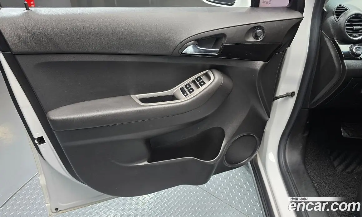Chevrolet Orlando 2012 2.0 автомат (гидро), фото 14