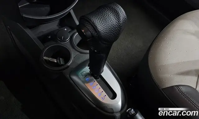 Chevrolet Spark 2012 1.0 автомат (гидро), миниатюра 12