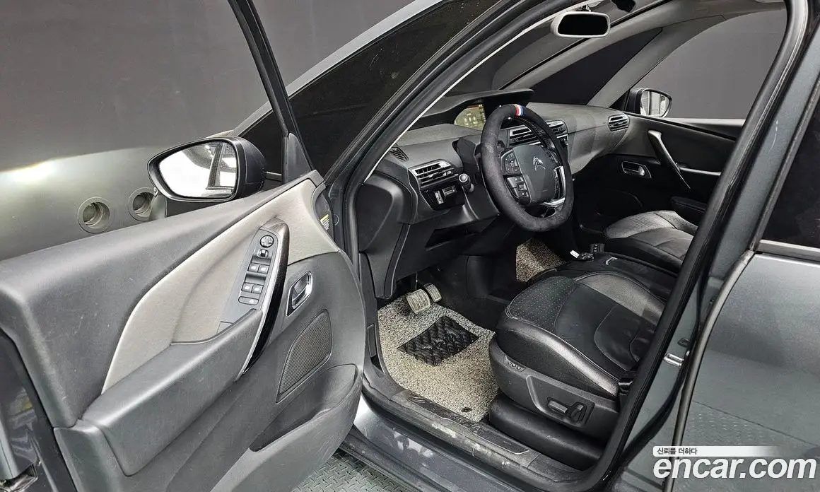 Citroen C4 Picasso 2017 2.0 автомат (гидро), фото 10 Citroen C4 Picasso 2017 2.0 автомат (гидро), фото 10
