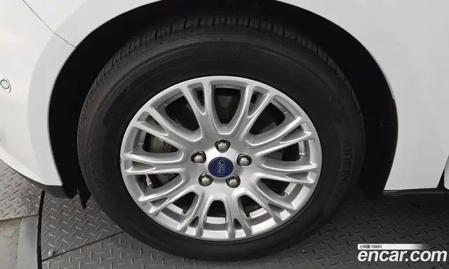 Ford Focus 2015 2.0 автомат (гидро), миниатюра 5 Ford Focus 2015 2.0 автомат (гидро), миниатюра 5