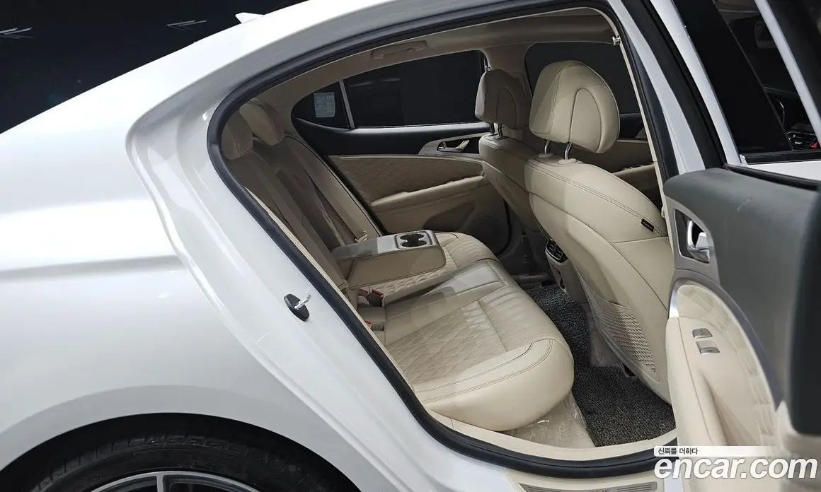Genesis G70 2022 2.0 автомат (гидро), фото 11 Genesis G70 2022 2.0 автомат (гидро), фото 11