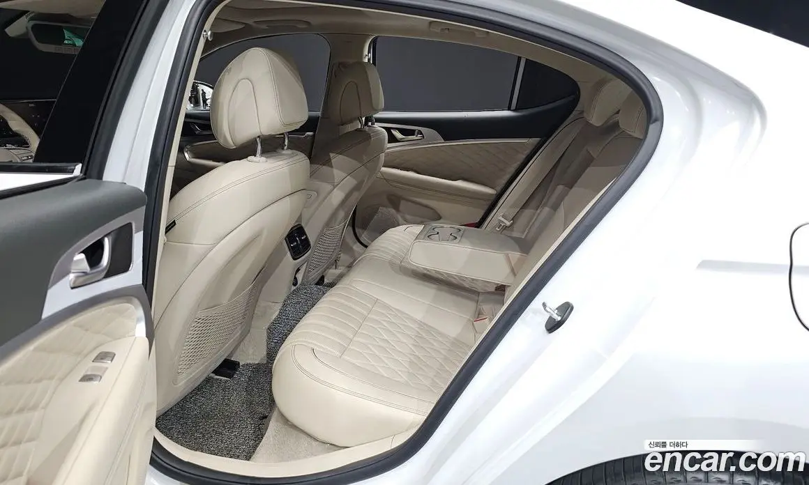 Genesis G70 2022 2.0 автомат (гидро), фото 12 Genesis G70 2022 2.0 автомат (гидро), фото 12