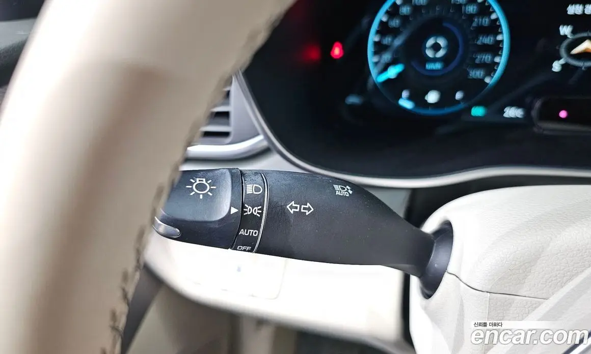 Genesis G70 2022 2.0 автомат (гидро), фото 17 Genesis G70 2022 2.0 автомат (гидро), фото 17