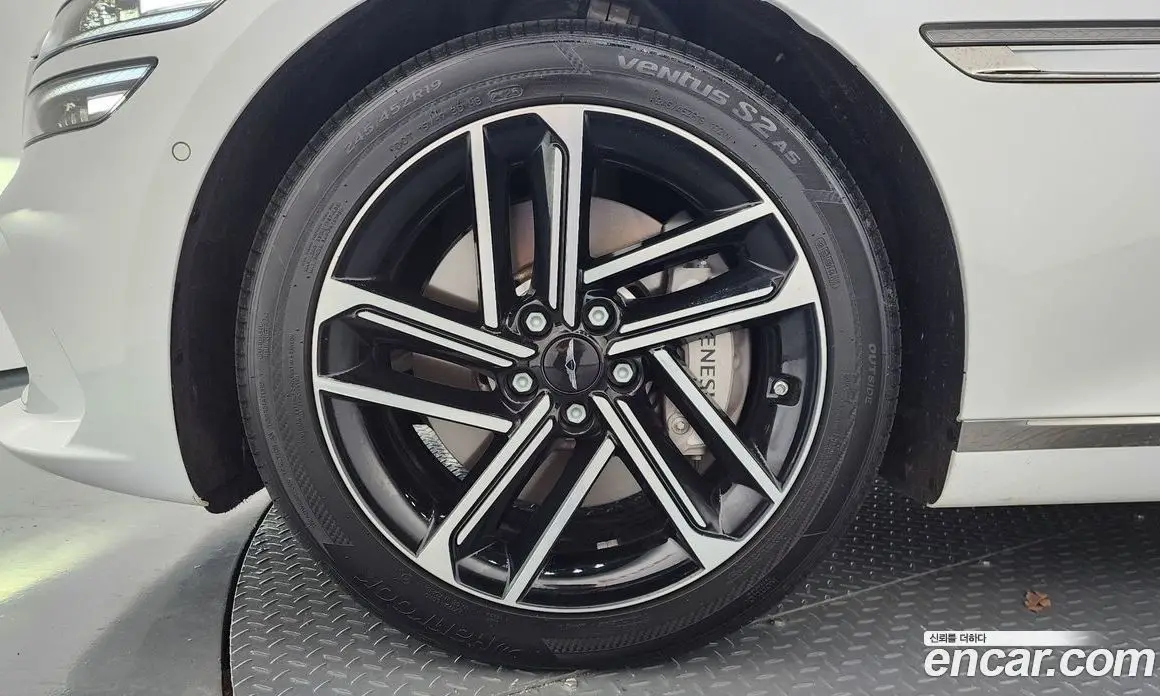 Genesis G80 2024 2.5 автомат (гидро), фото 5