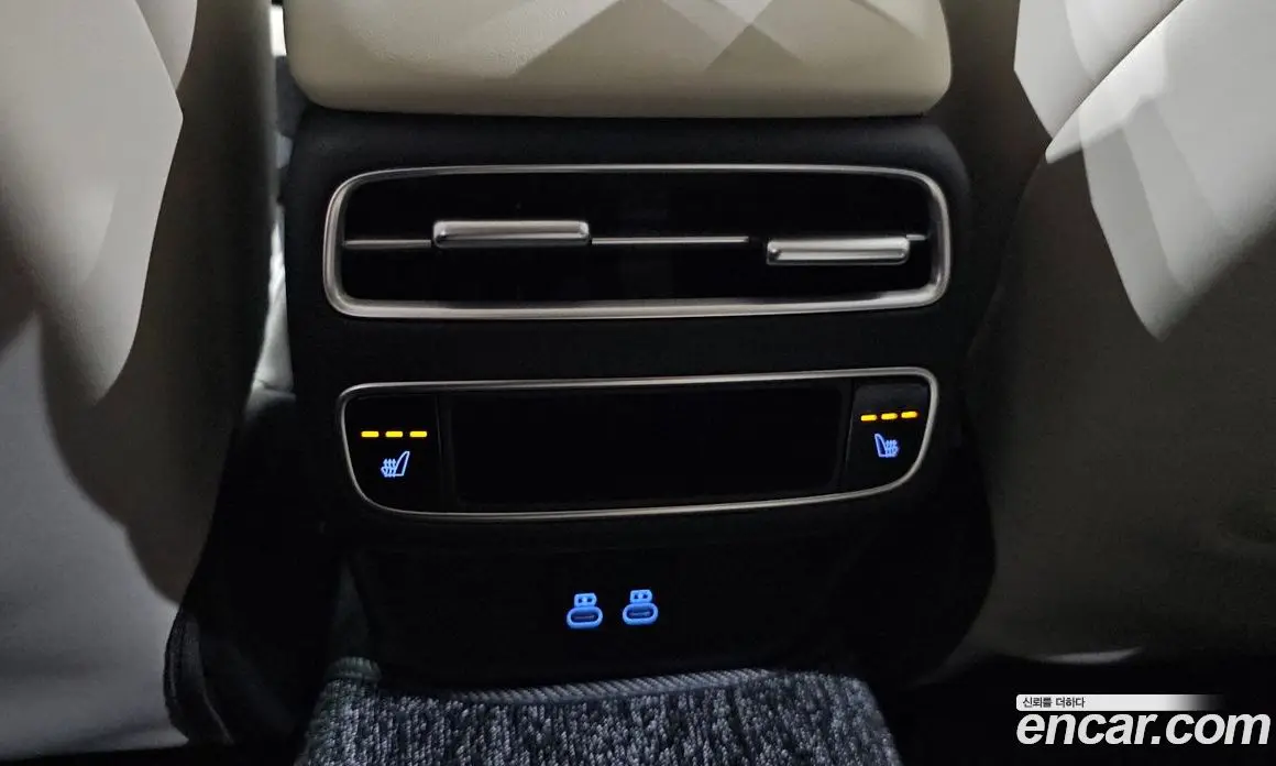Genesis GV70 2024 2.5 автомат (гидро), фото 23 Genesis GV70 2024 2.5 автомат (гидро), фото 23